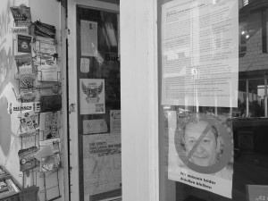 Muss leider draußen bleiben: Pirinçci-Verbot im Altstadtbuchladen. Foto: jak 